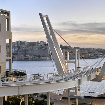 Cozy In An Amazing Location Appartamento Sliema